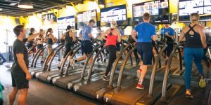 Read more about the article The Ultimate Guide to HIIT Treadmill Workouts